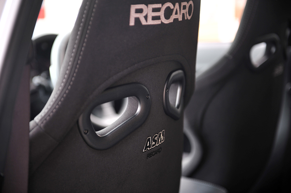 レカロ　RECARO SP-G 車検対応　バックレストカバー付き